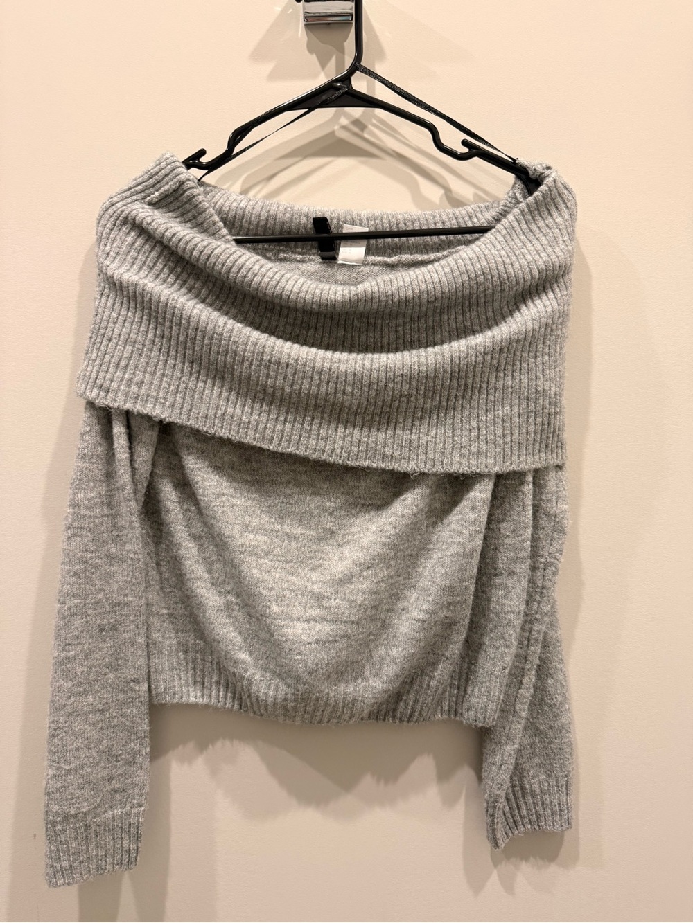 H&M Off-Shoulder Sweater Light Gray
